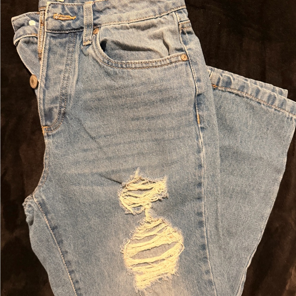 Distressed Girlfriend Mid Rise Light Blue Jeans